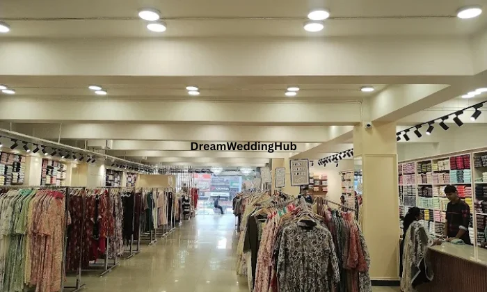 Picola Vastra Bhandar